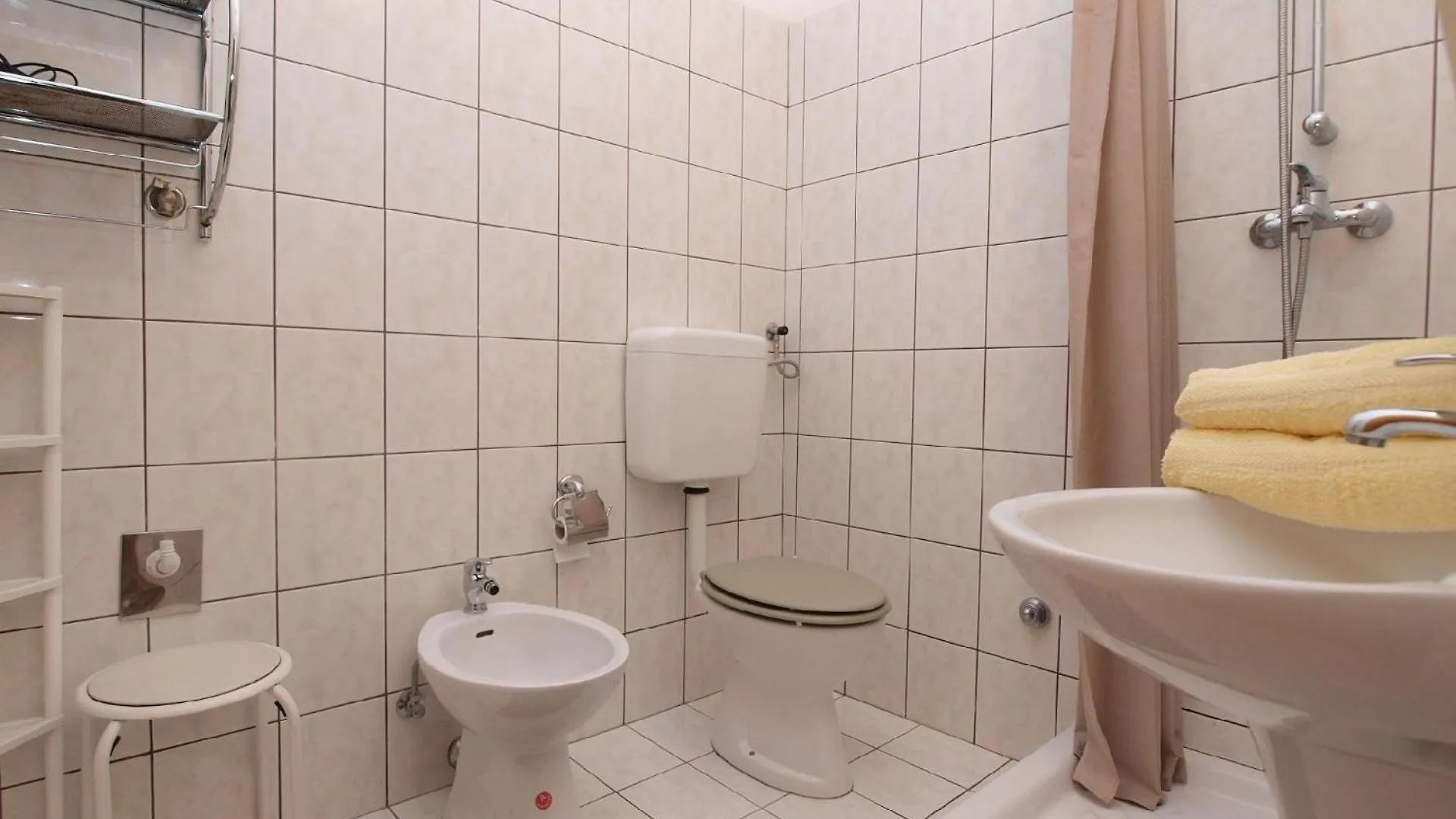 Apartment Ferienwohnung Fuer 2 Personen Ca 30 Qm In Pula, Istrien Istrische Riviera