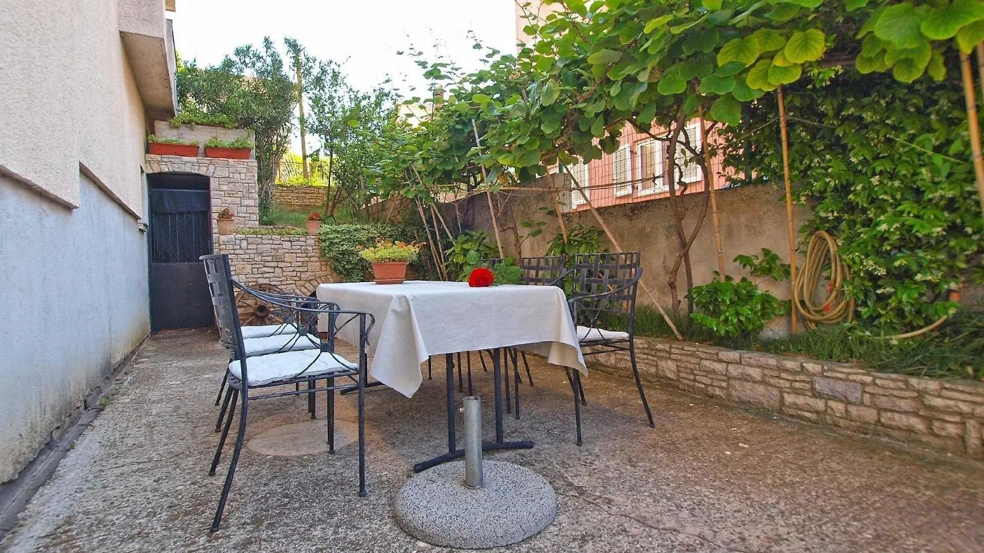 Apartment Ferienwohnung Fuer 2 Personen Ca 30 Qm In Pula, Istrien Istrische Riviera Croatia